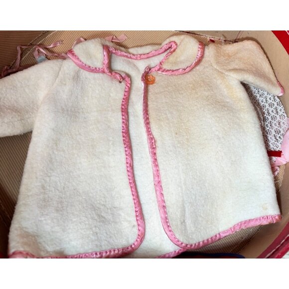 Vintage Doll Clothing Lot With Red Case & Accessories Dresses Bonnets Estate Sal - Picture 8 of 10